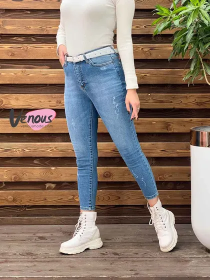 شلوار جین آبی زاپ‌دار