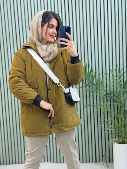 کاپشن کلاهدار حنا