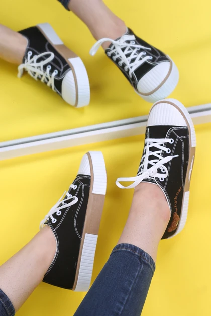 کفش اسپرت زنانه ونس لورا