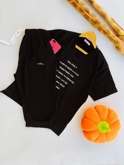 ست تیشرت شلوار برمودا فونت