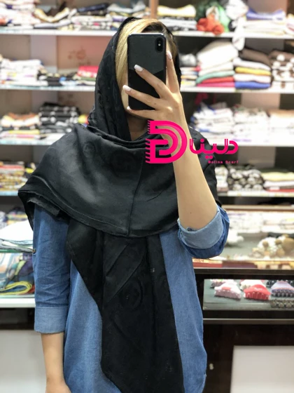 روسری فندی پارچه مارک