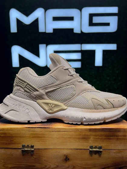 کتانی AMIRI سفید کرم