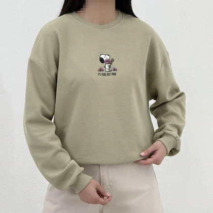 بلوز زنانه بیسکویتی طرح Snoopy | آی بولک