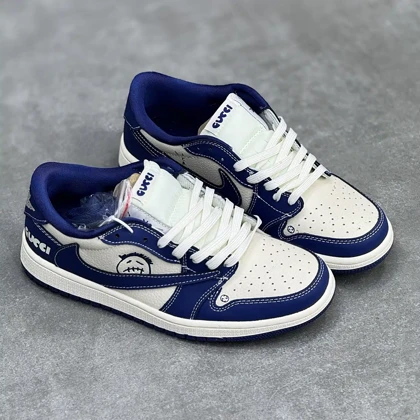 کفش نایک ایر جردن وان لو تراویس اسکات گوچی سفید سرمه‌ای Nike Air Jordan 1 Low Travis Scott Gucci