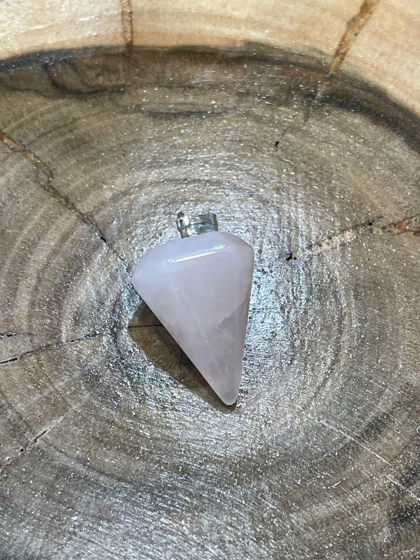 گردنبند پاندولی سنگ رز کوارتز