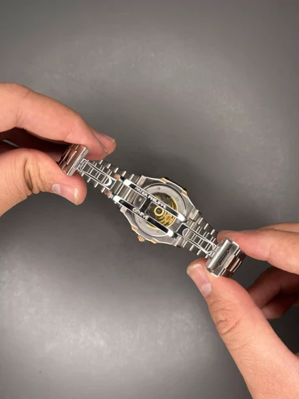 ساعت مچی پتک فیلیپ ناتیلوس رزگلد صفحه شکلاتی Patek Philippe Nautilus