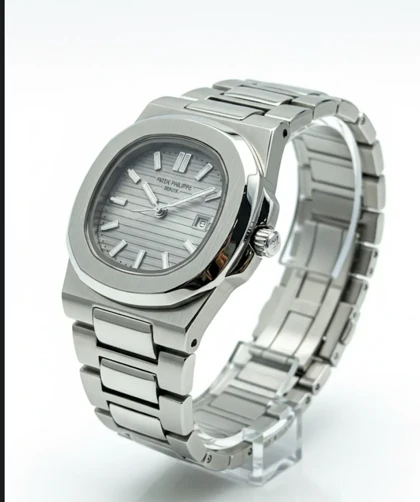 ساعت استیل زنانه طرح پتک فیلیپ نقره ای صفحه خاکی