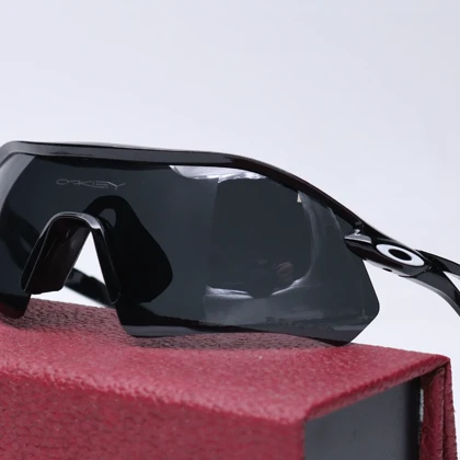 عینک برند OAKLEY کد 181454