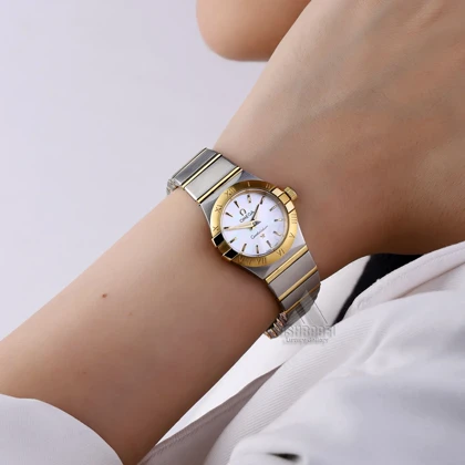 ساعت زنانه امگا کانسلیشن Omega Constellation 24-005