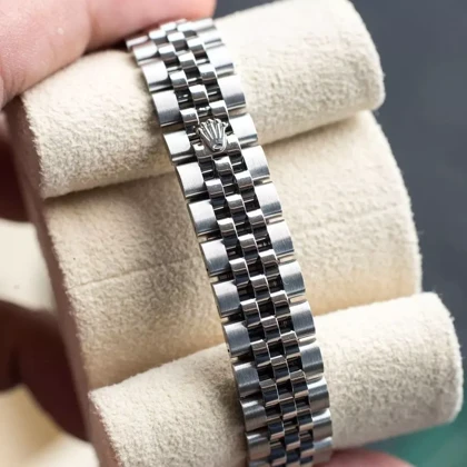 ساعت رولکس دیت جاست زنانه نقره ای صفحه مشکی ایندکس نگین Rolex Datejust silver