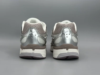 کتانی نایکی P6000 سیلور گلبهی/Nike P6000
