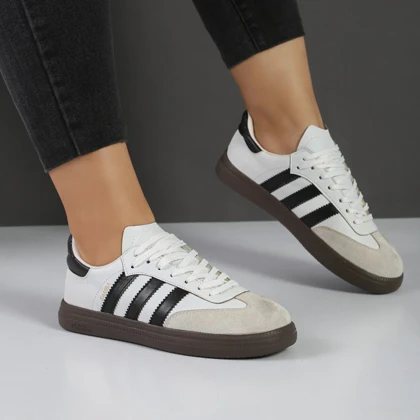 کفش و کتانی زنانه و دخترانه مدل آدیداس ADIDAS رنگ سفید مشکی کد M810