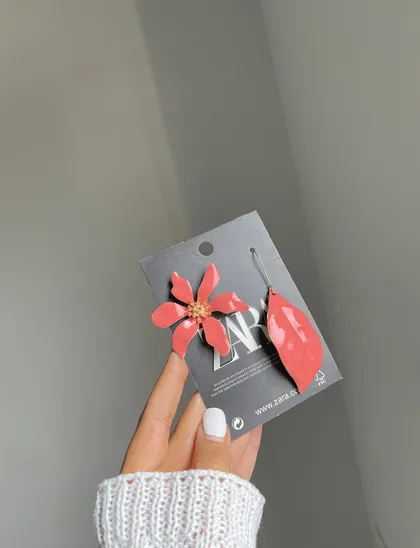 گوشواره لنگه به لنگه گل و برگ