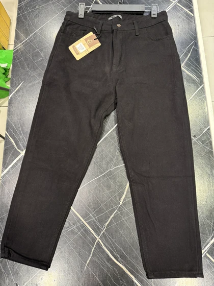 شلوار مام فیت رنگ مشکی دخترانه