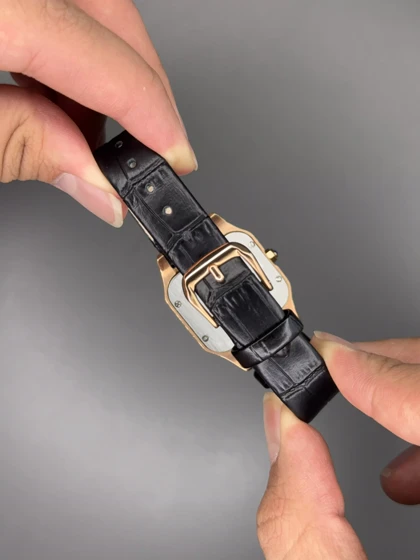 ساعت مچی کارتیه سانتوس دومونت قاب رزگلد صفحه سفید Cartier Santos Dumont