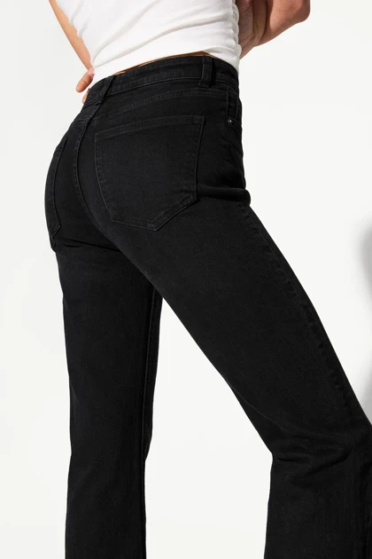 شلوار جین زنانه bershka