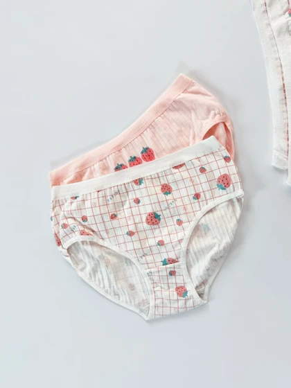 شورت اسلیپ نخ پنبه عروسکی طرح توت فرنگی