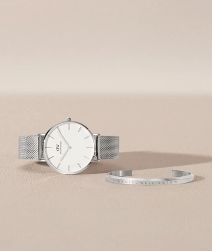 ست ساعت دنیل ولینگتون حصیری زنانه نقره ای صفحه سفید با دستبند Daniel Wellington Silver