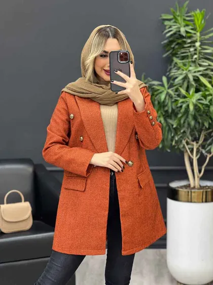مانتو حصیری دکمه طلایی