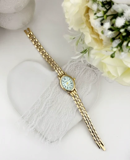 ساعت بیضی ظریف زنانه فنسی 899