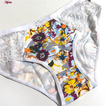 ست شورت و سوتین زنانه پانیذ مدل گل‌گلی فنردار طوسی