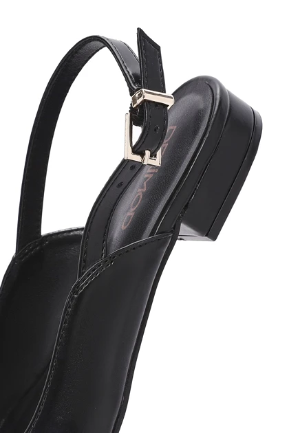 کالج زنانه derimod