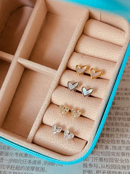 پیرسینگ گوش قلبی