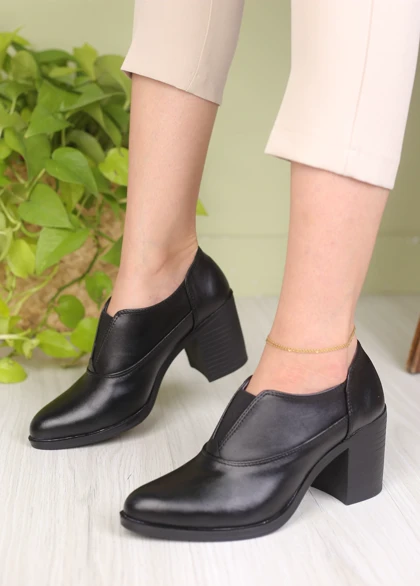 کفش زنانه پرسنلی پاشنه‌دار کژال