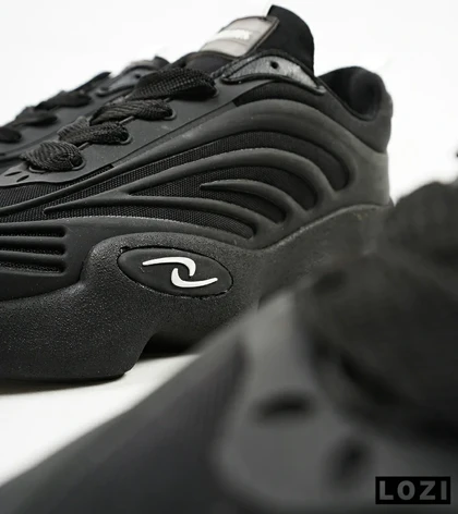 کفش کتانی مردانه مشکی ADIDAS yeezy 700 v2