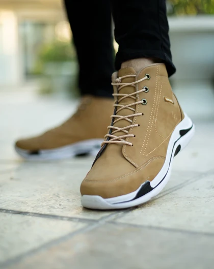 کفش ساق‌دار Balenciaga مدل Hoka (عسلی)