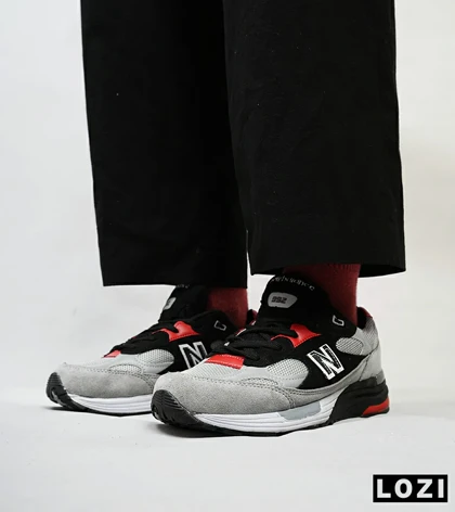 کفش کتانی طوسی مشکی قرمز Newbalance 992