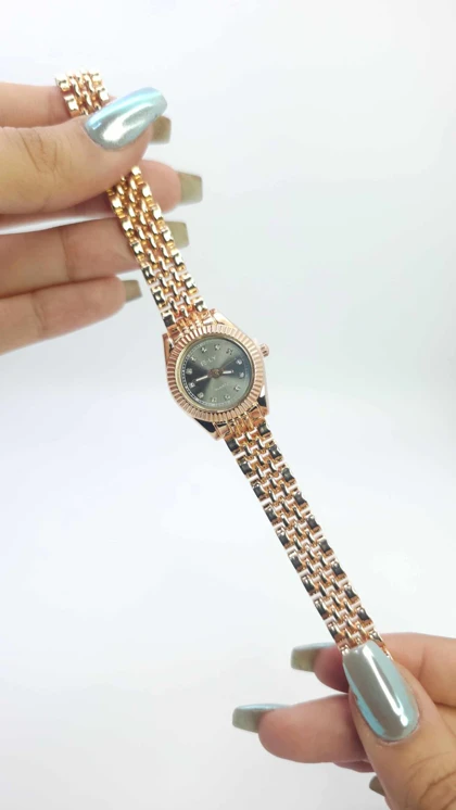 ساعت مچی زنانه مجلسی IE-LY نگین‌دار با موتور کوارتز