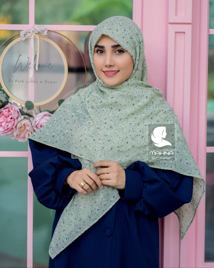 روسری وال نخی ژاکارد گل‌دار سبز