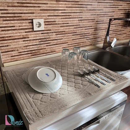 نمگیر ظروف آشپزخانه طرح خشتی رنگ نسکافه ای
