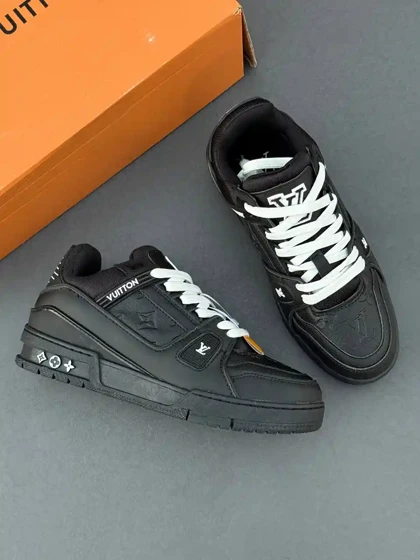 کفش لویی ویتون ترینر تمام مشکی Louis Vuitton Trainer Triple Black