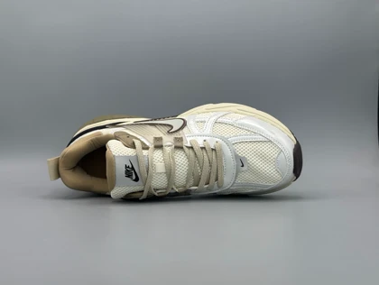 کتانی نایکی وی 2 کی ران موکا/Nike v2k