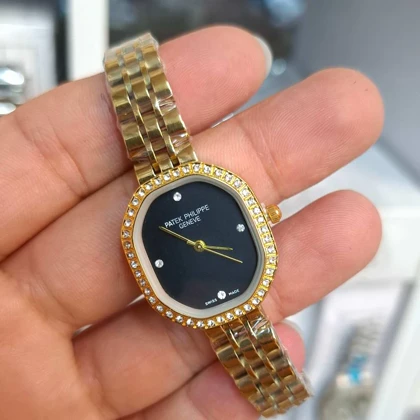 ساعت مچی زنانه پتک فیلیپ Patek Philippe موتور کوارتز باکیفیت و طراحی زیبا