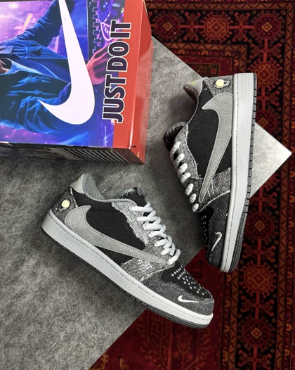 کتانی جردن تراویس وودو