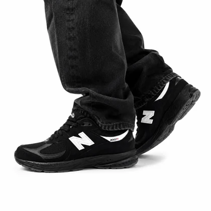 کتانی مردانه بزرگ پا مدل نیوبالانس 2002 مشکی New Balance