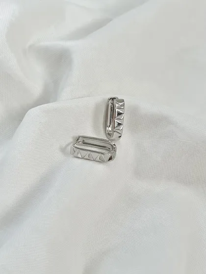 گوشواره خطی تراش خورده