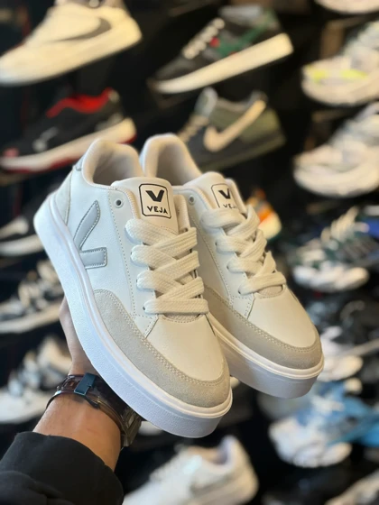 کتانی مردانه veja