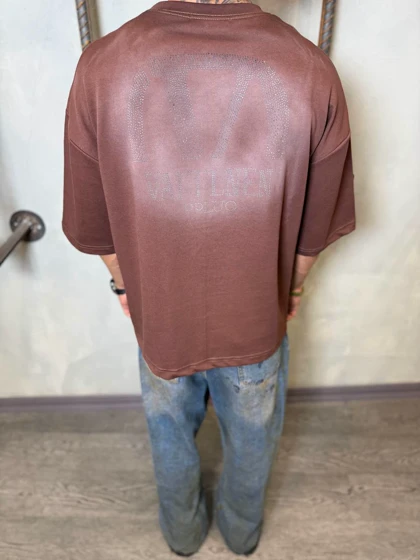 تیشرت مردانه نگین‌دار ماکان