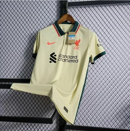 لباس دوم لیورپول فصل 2022-2021
