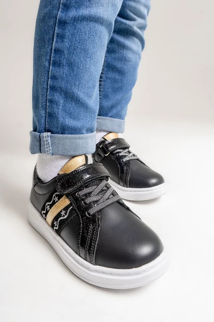 کفش پیاده روی بچگانه mnpc mnpc