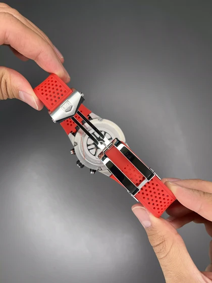 ساعت مچی تگ هویر کورنوگراف اسکلتون بند رابر قرمز Tag Heuer