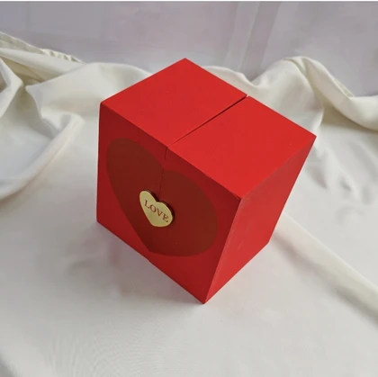 باکس گل رز جاودان معطر جواهرات