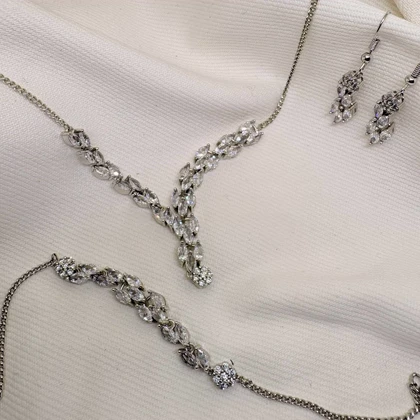 سرویس کامل برند شین مدل «آبشار مارکیز» | طرح جواهر Y با گارانتی 1 ساله