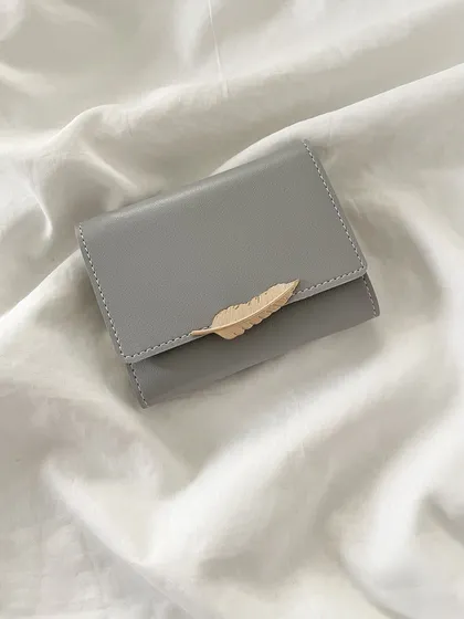 کیف پول دخترانه