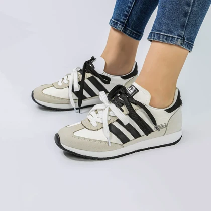 کفش و کتانی زنانه مدل آدیداس ADIDAS رنگ سفید مشکی کد M1452