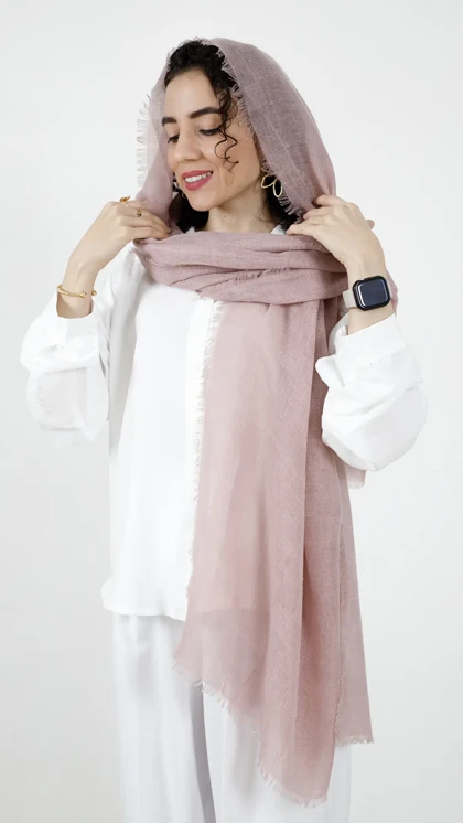 شال چهارخونه دور ریش